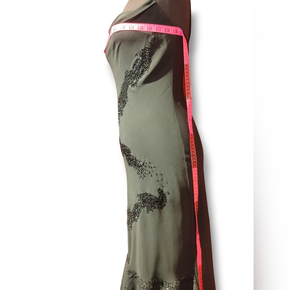 Stunning Black Maxi evening gown, with Beaded Detail, Ankle Length. Size 8 - Picture 5 of 12